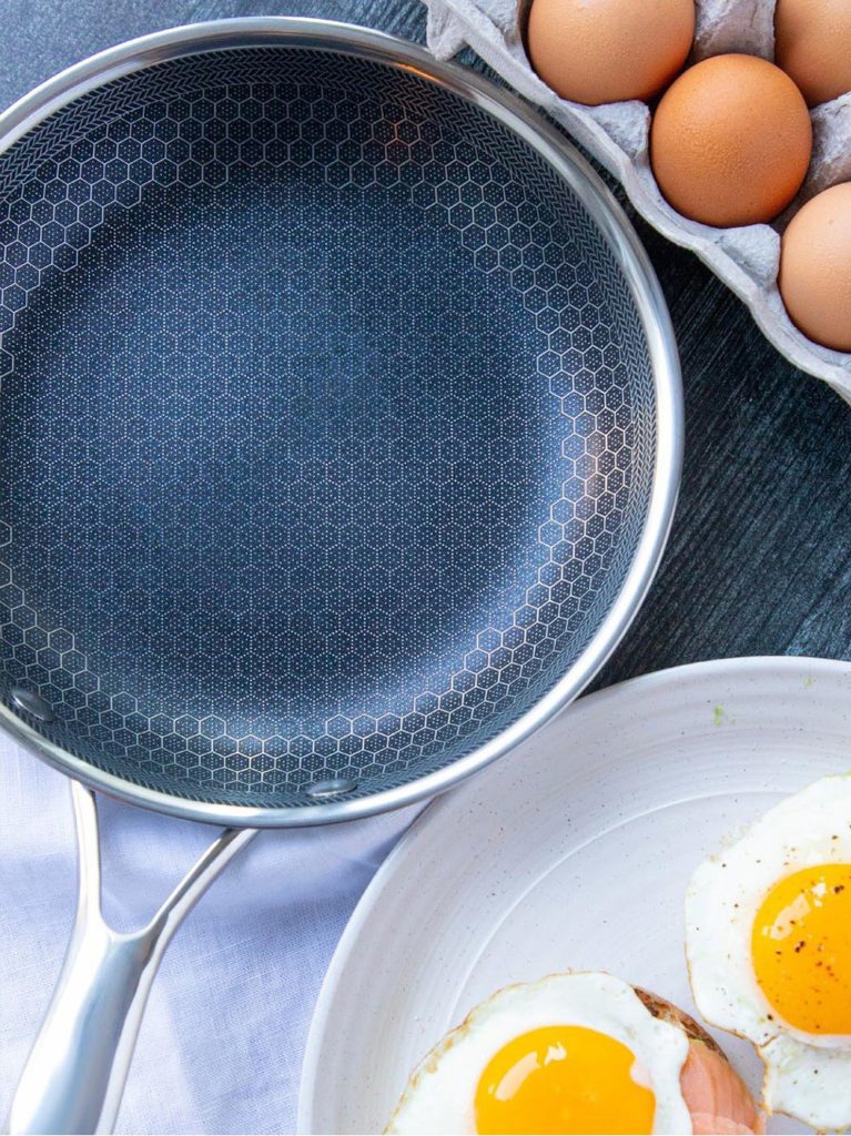 Cookistry's Kitchen Gadget and Food Reviews: Hexclad Saute Pan