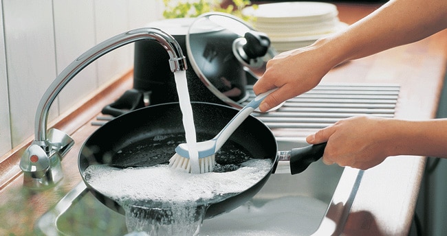 How-To-Clean-Carbon-Steel-Pan