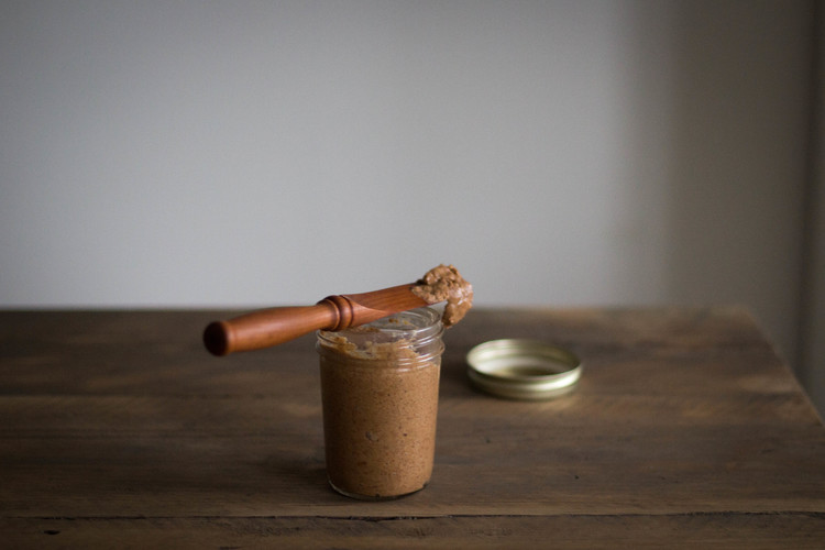 CHAI SPICED NUT BUTTER WITH HONEY
