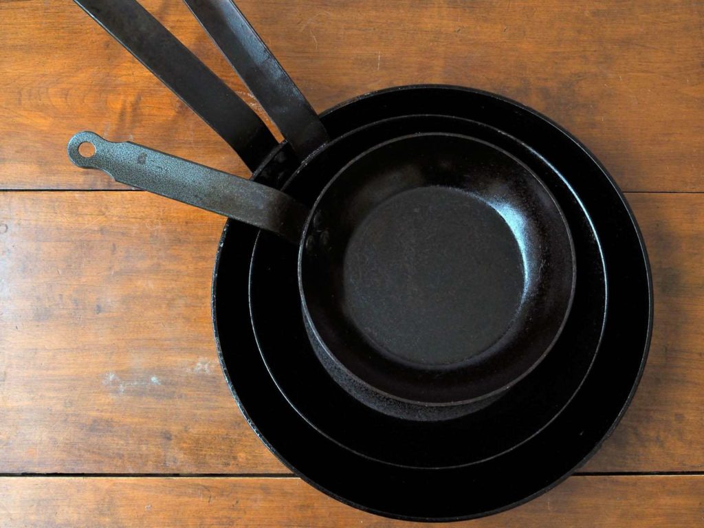 Storing carbon steel cookware